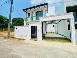 HAS207 - Stunning Luxury House for Sale in Piliyandala