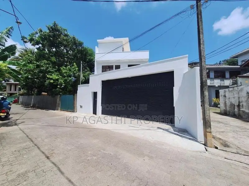 3 Storey Brand New Luxury House for Sale in Boralesgamuwa
