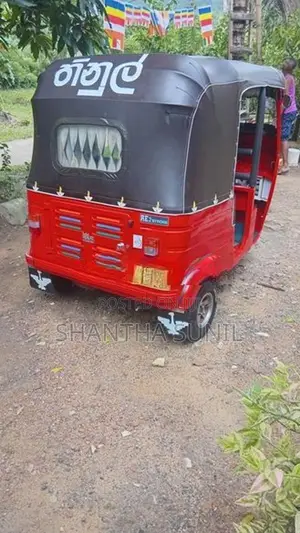 Bajaj RE 2002
