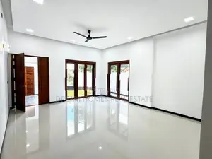 Luxury Modern 3-Storey House for Sale – Arawwala, Pannipitiya