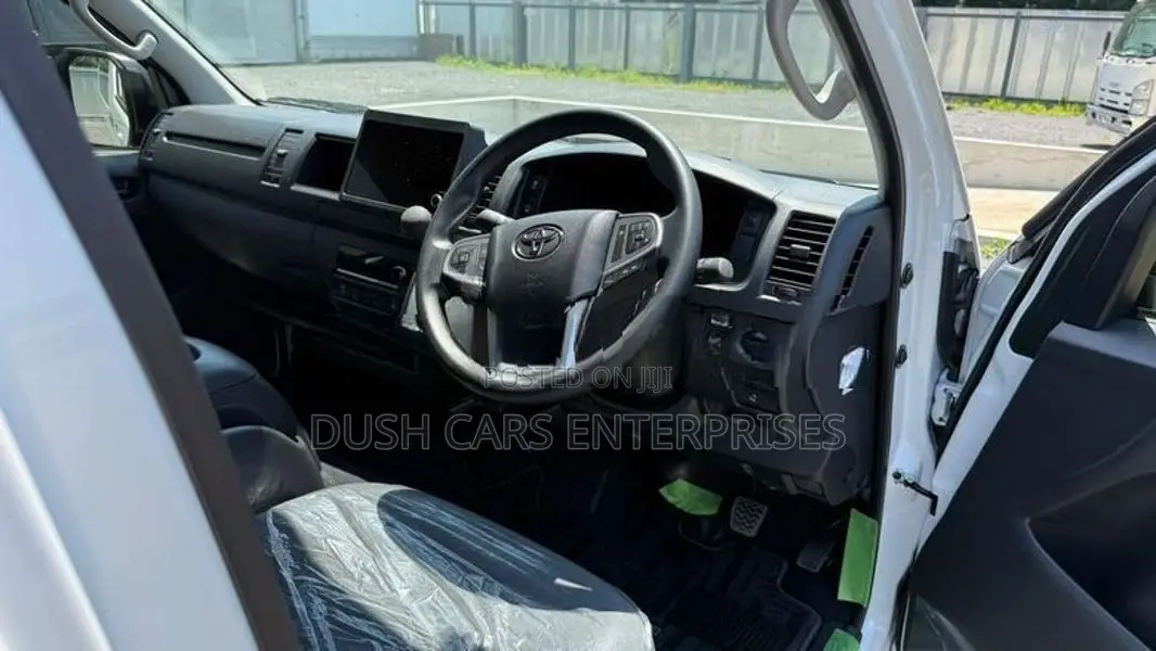 Toyota GDH 223 GL 2026