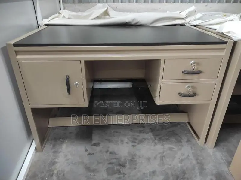 New 4*2 ft A Steel Office Table .