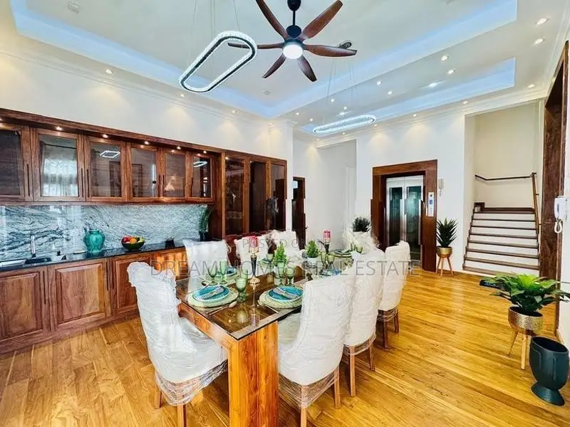 Luxury Fully Furnished House with Private Pool – Battaramulla