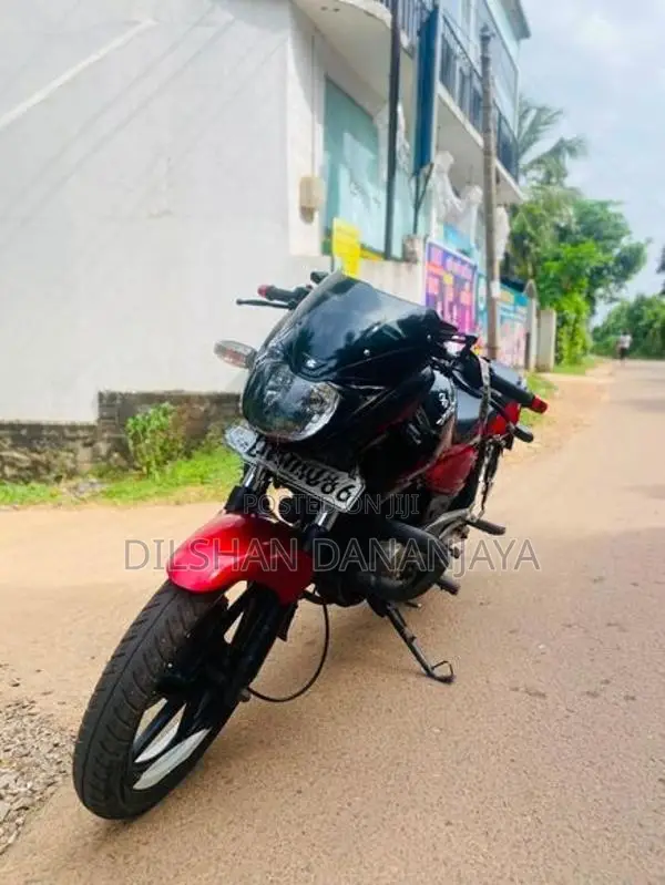 Bajaj Pulsar 180 2016