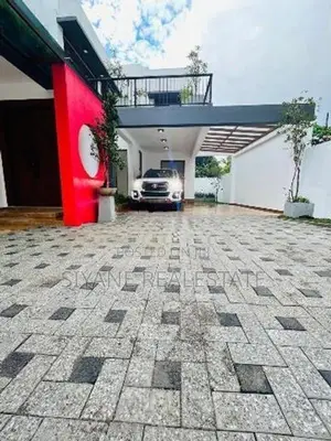 Beautiful Architecturally Designed Luxury Living In Kaduwela