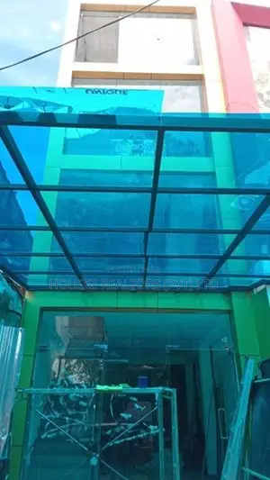Four-Storey Commercial Building for Rent in Golumadama,