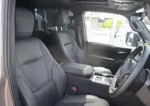 Toyota Land Cruiser Prado VX 2025