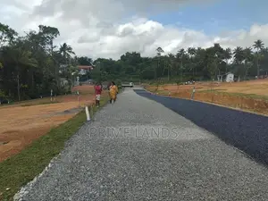 නේවාසික බිම් කොටස් - කලුතර