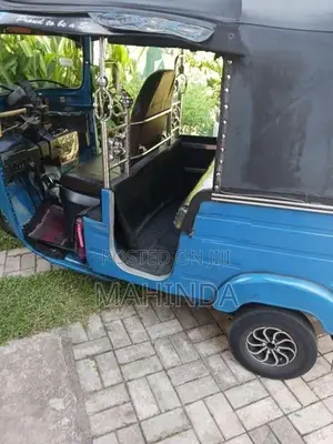 Bajaj RE 4 Stroke 2011