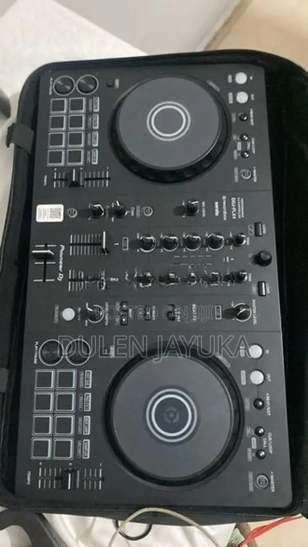 Pioneer DJ DDJ-FLX4 Controller