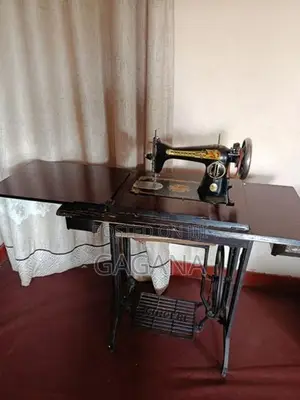 Sewing Machine Singer