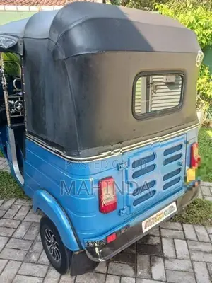 Bajaj RE 4 Stroke 2011