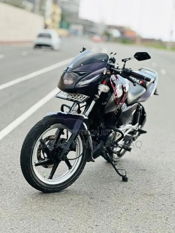 Bajaj Pulsar 180 2011