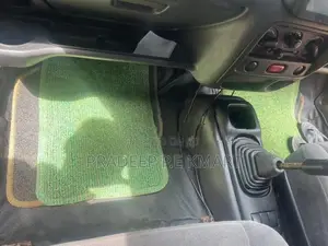 Suzuki Swift 2003