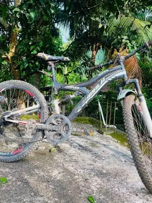 Lumala Black Edition Bicycle