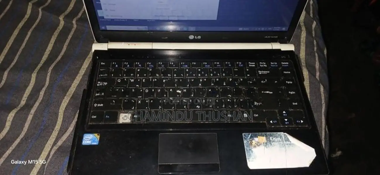 LG i3