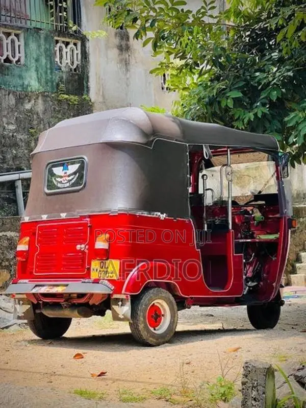 Bajaj RE 2008
