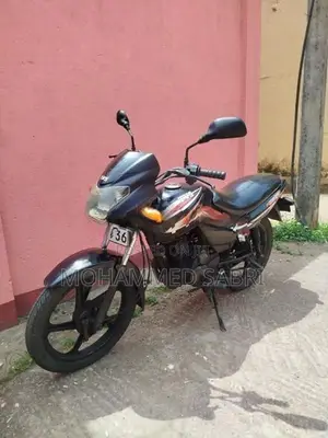 TVS Metro es 2015