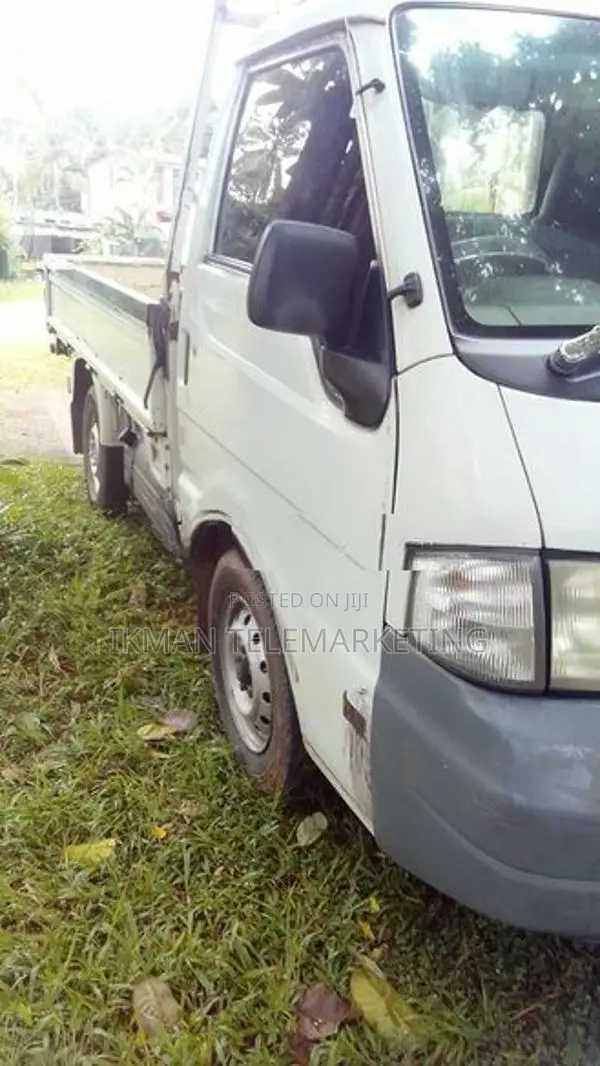 Mazda Bongo 2005