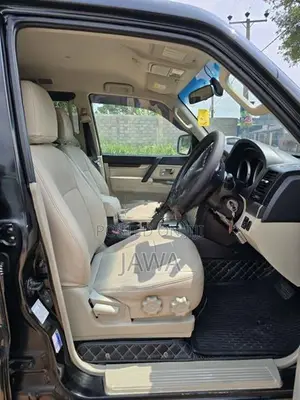 Mitsubishi Montero 2013