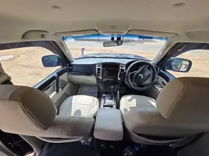 Mitsubishi Montero 2013