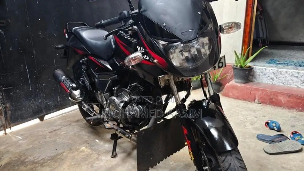 Bajaj Pulsar 150 pulser 2017