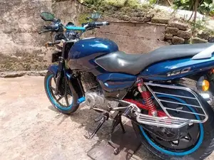 Bajaj Pulsar 150 2004