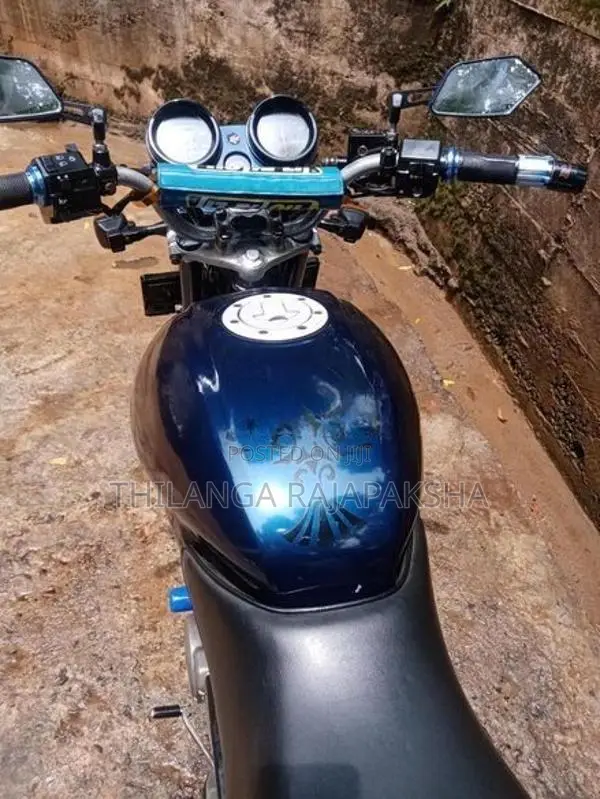 Bajaj Pulsar 150 2004