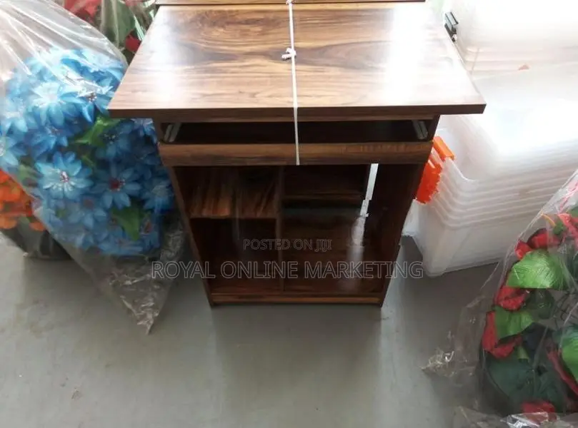 Computer Table (Q-5)