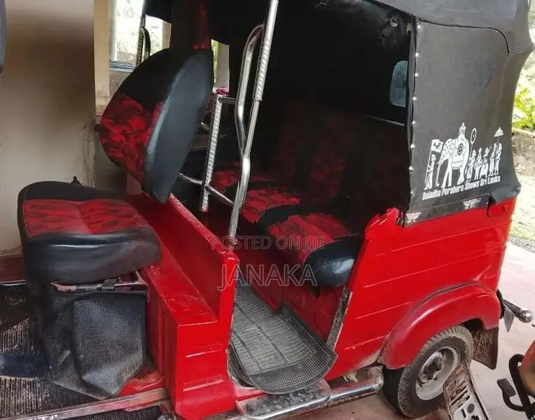 Bajaj RE 207 2007