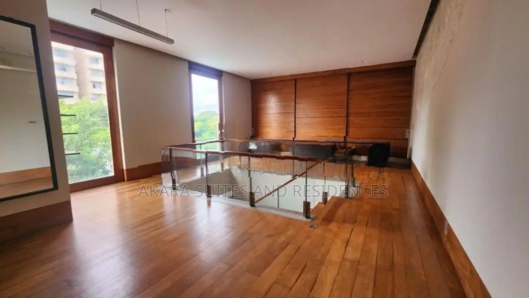 16,000 Sq.ft - Commercial House for Rent CP38667