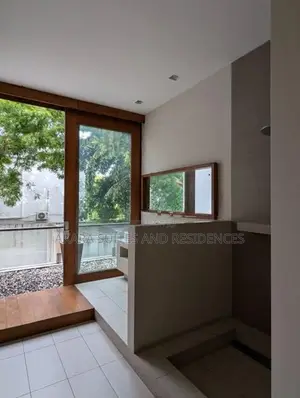 16,000 Sq.ft - Commercial House for Rent CP38667