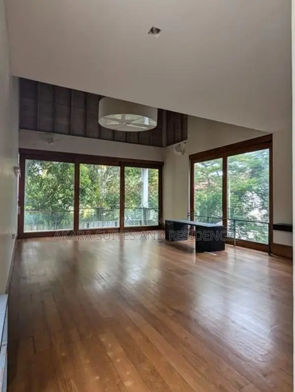16,000 Sq.ft - Commercial House for Rent CP38667