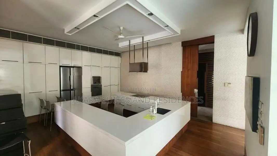 16,000 Sq.ft - Commercial House for Rent CP38667