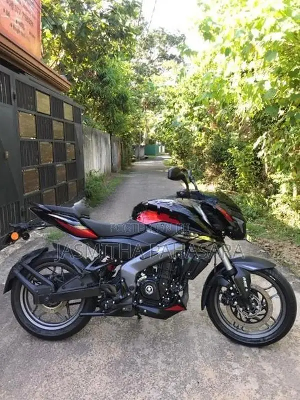 Bajaj Pulsar NS200 2025