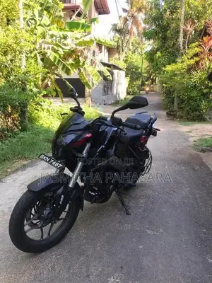Bajaj Pulsar NS200 2025