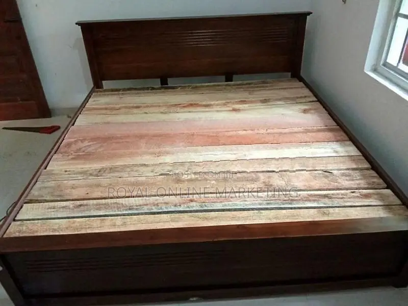 Teak Queen Size Box Bed (B-6)