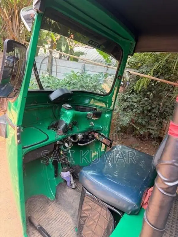 Bajaj RE 2007