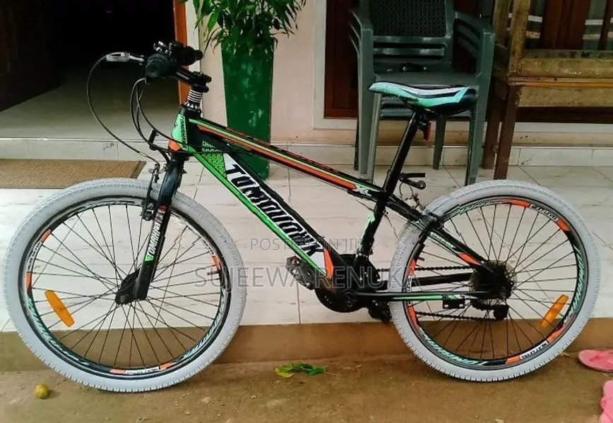 Tomahowk Riding Bicycle