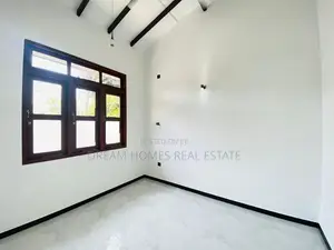 Brand-New Single-Story Family Home Athurugiriya