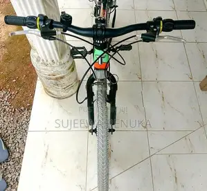 Tomahowk Riding Bicycle