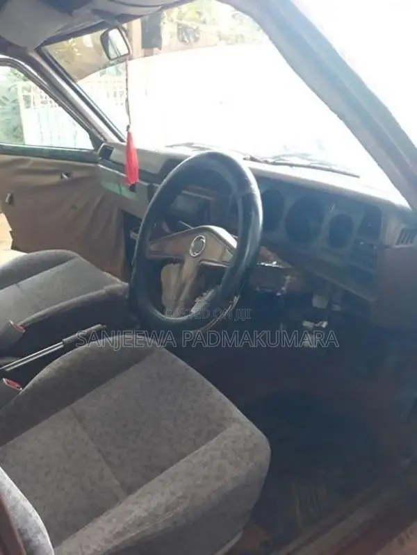 Nissan Sunny 1980