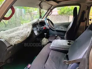 Toyota Dolphin 1991