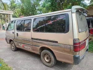 Toyota Dolphin 1991