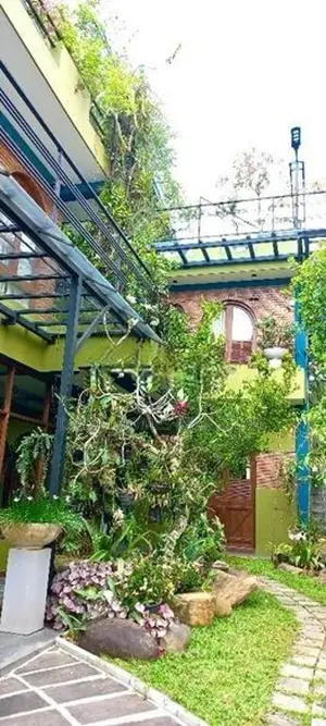 Luxurious 4BR Green Concept House with Rooftop & Studio – Battaramulla
