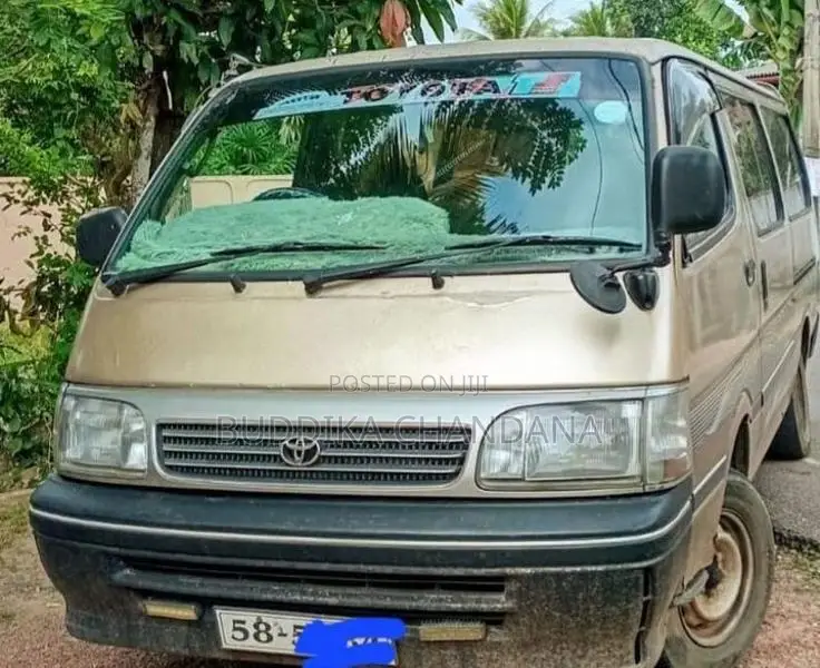 Toyota Dolphin 1991