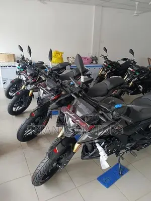 Bajaj Pulsar N160 Premium 2026