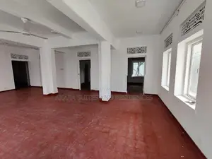 5,000 Sq.Ft - Commercial House for Rent Cp24005