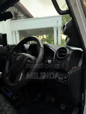 Toyota Land Cruiser 79 GXL 2020