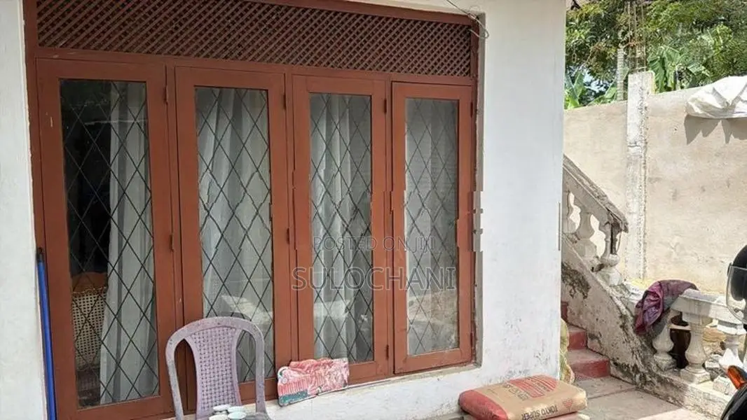 Jackwood Window